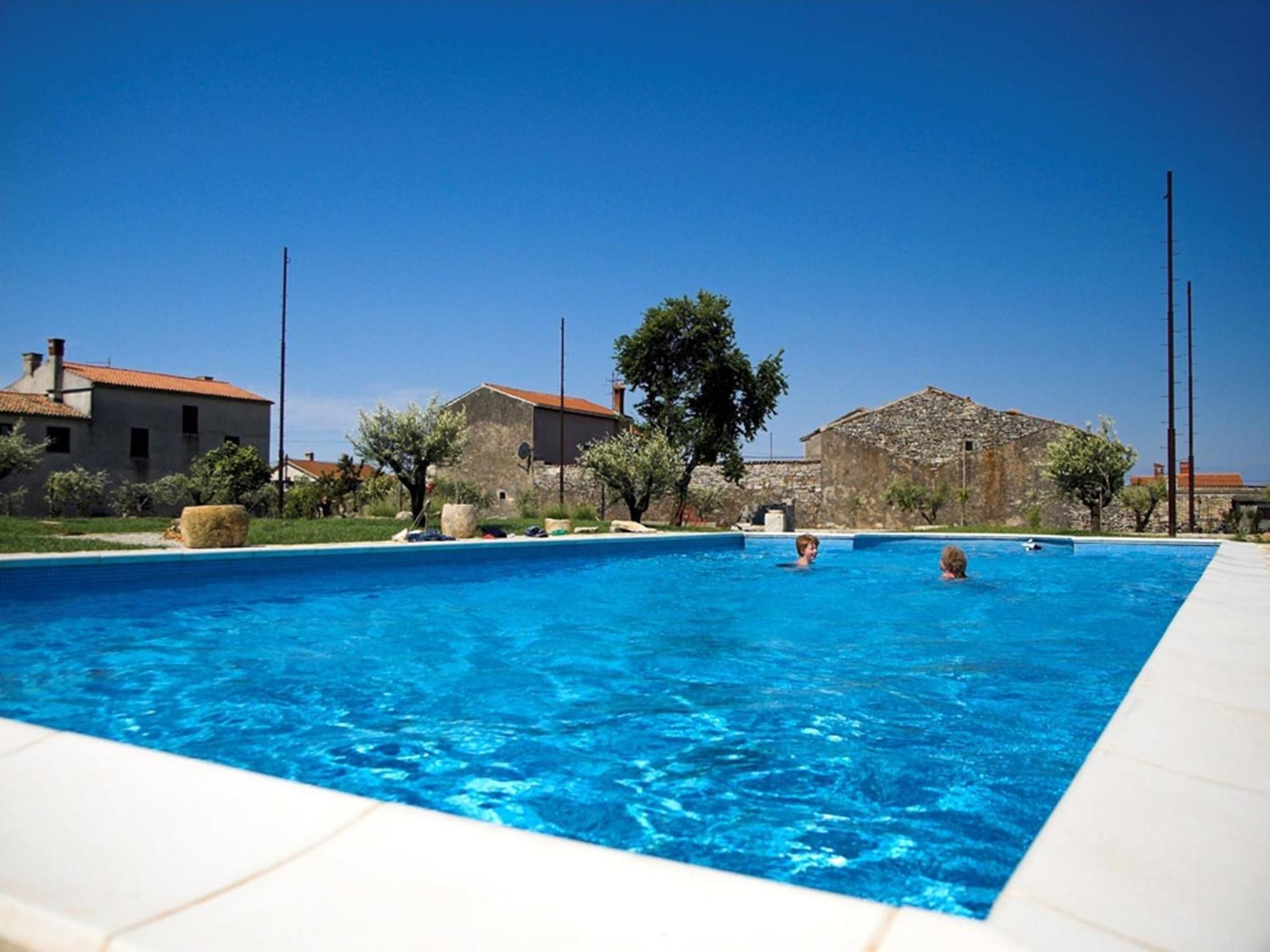 Marceta - Apartments & Rooms With Swimming Pool Fazana Exterior photo